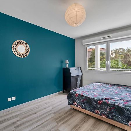 Room In Appartment With Seaview Marseilles Exterior foto